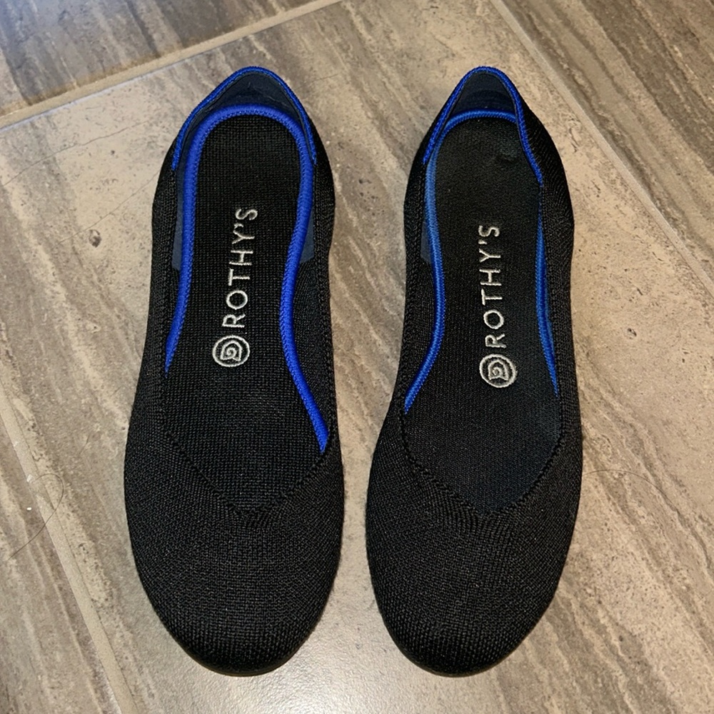 Round toe black Rothy’s, size 8